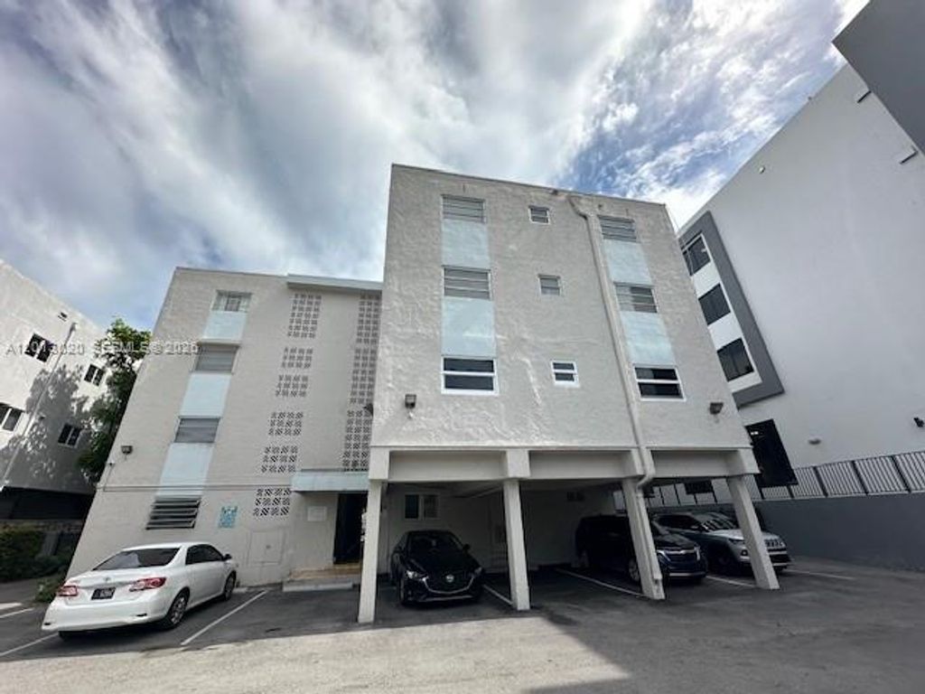 1337 NW 1st St 14, Miami, FL 33125
