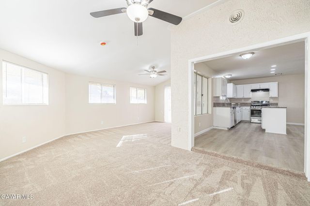 44043 Sunview Court, Lancaster, CA 93535