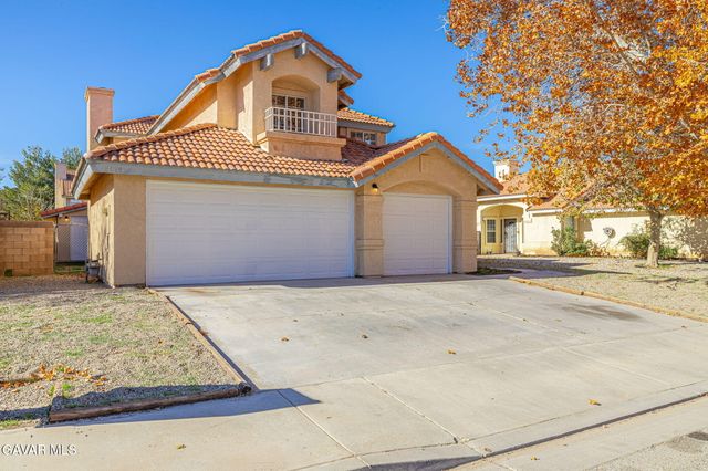 44043 Sunview Court, Lancaster, CA 93535