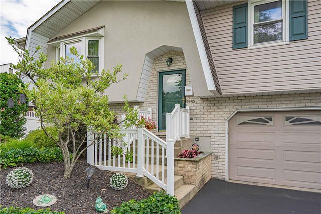 4252 Briarcliff Road, South Whitehall Twp, PA 18104
