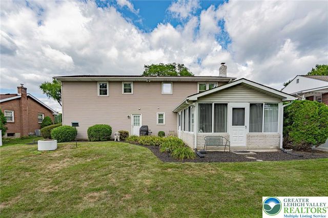 4252 Briarcliff Road, South Whitehall Twp, PA 18104