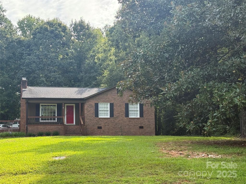 2587 Kendlewood Drive, Lancaster, SC 29720