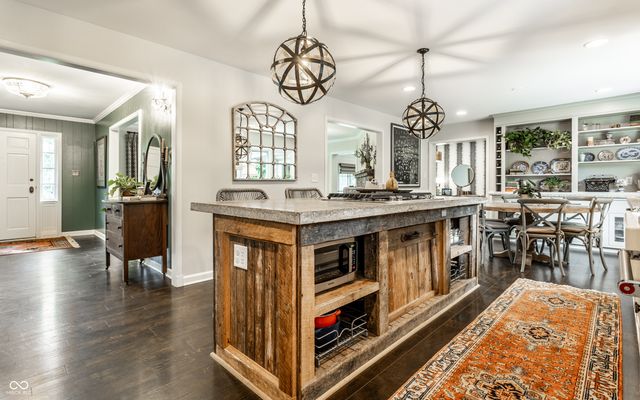 6260 E Avalon Lane East Drive, Indianapolis, IN 46220