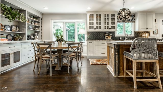 6260 E Avalon Lane East Drive, Indianapolis, IN 46220