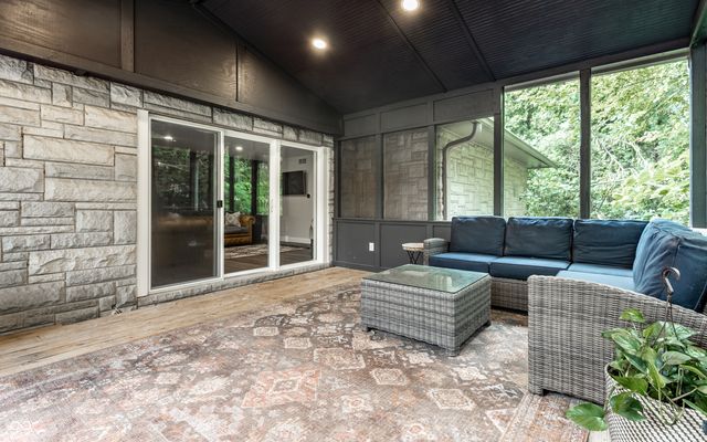 6260 E Avalon Lane East Drive, Indianapolis, IN 46220