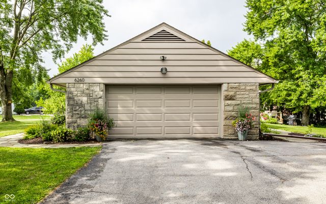 6260 E Avalon Lane East Drive, Indianapolis, IN 46220