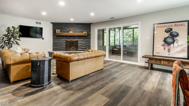 6260 E Avalon Lane East Drive, Indianapolis, IN 46220