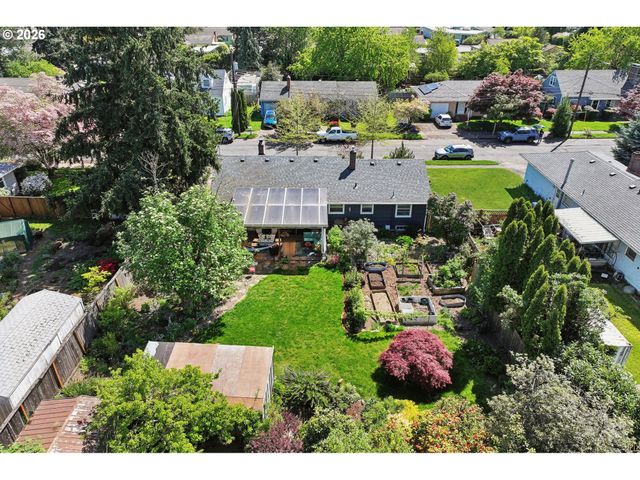 12335 Se SALMON St, Portland, OR 97233