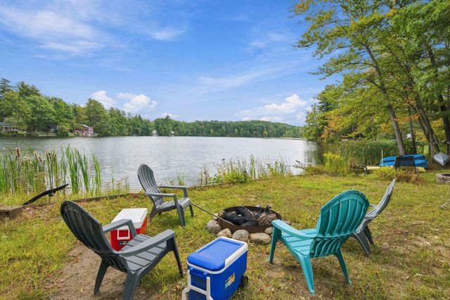 39 Lakeview Dr, Leominster, MA 01453