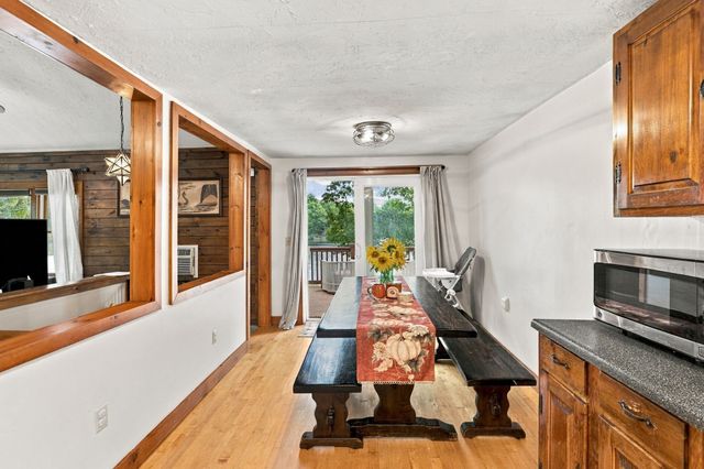 39 Lakeview Dr, Leominster, MA 01453