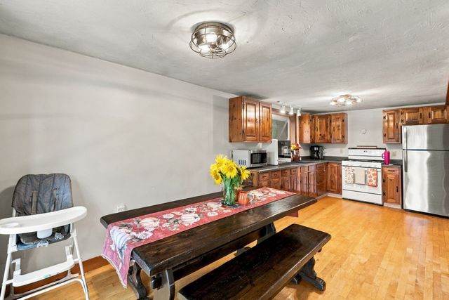 39 Lakeview Dr, Leominster, MA 01453