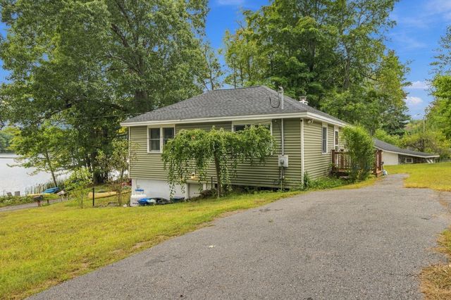 39 Lakeview Dr, Leominster, MA 01453