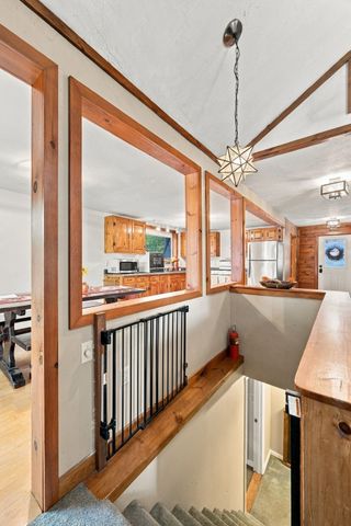 39 Lakeview Dr, Leominster, MA 01453