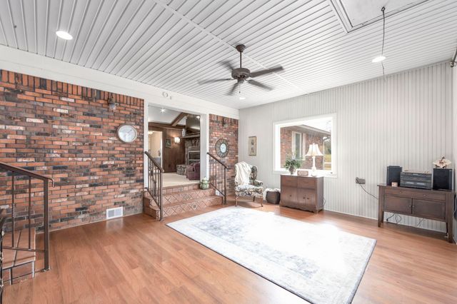 205 PINECREST DR, Henderson, TN 38340