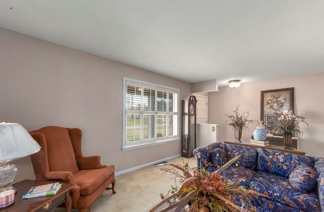 205 PINECREST DR, Henderson, TN 38340