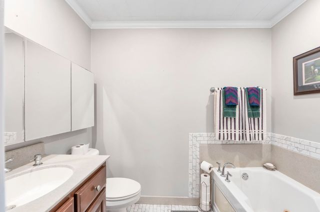 205 PINECREST DR, Henderson, TN 38340