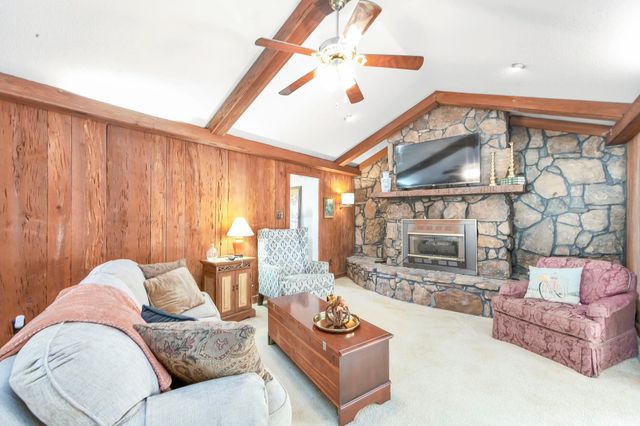 205 PINECREST DR, Henderson, TN 38340