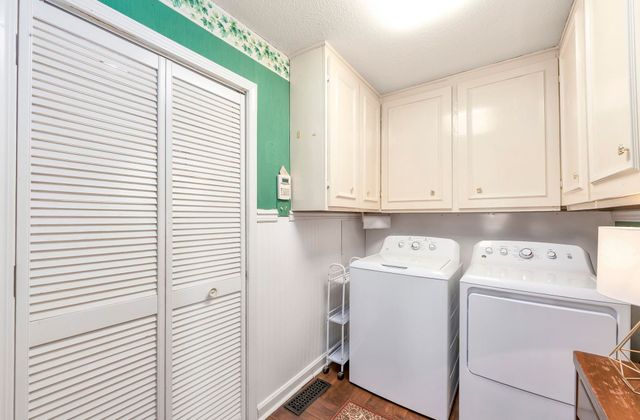 205 PINECREST DR, Henderson, TN 38340