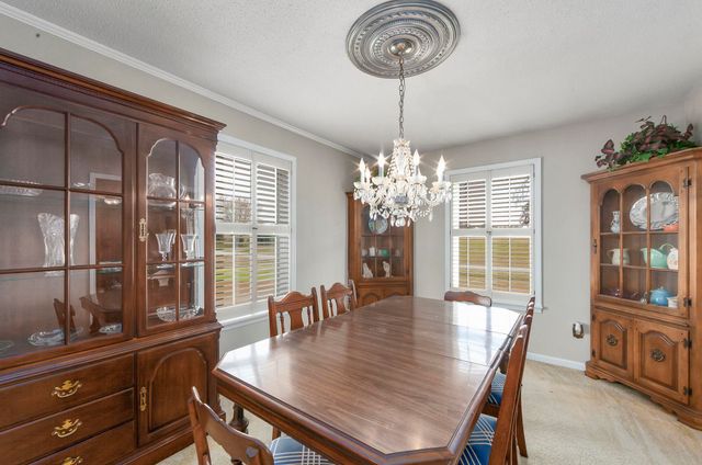 205 PINECREST DR, Henderson, TN 38340