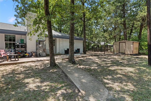 110 Pierce Drive, Mabank, TX 75156