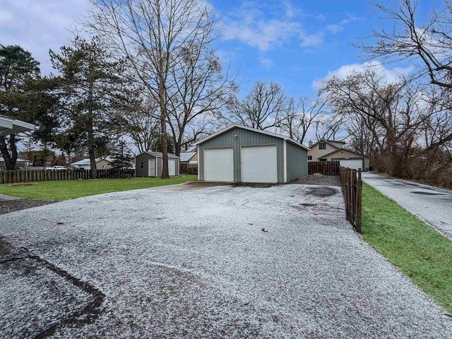 3561 Kawkawlin River Drive, Bay City, MI 48706