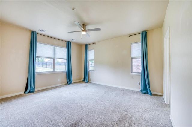 15621 Traditions Drive, Edmond, OK 73013