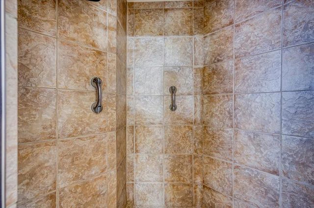 15621 Traditions Drive, Edmond, OK 73013