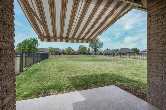 15621 Traditions Drive, Edmond, OK 73013