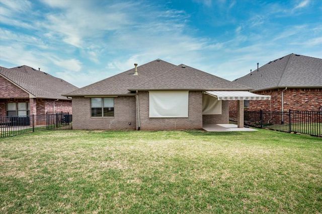 15621 Traditions Drive, Edmond, OK 73013