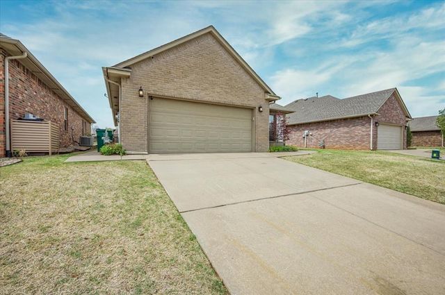 15621 Traditions Drive, Edmond, OK 73013