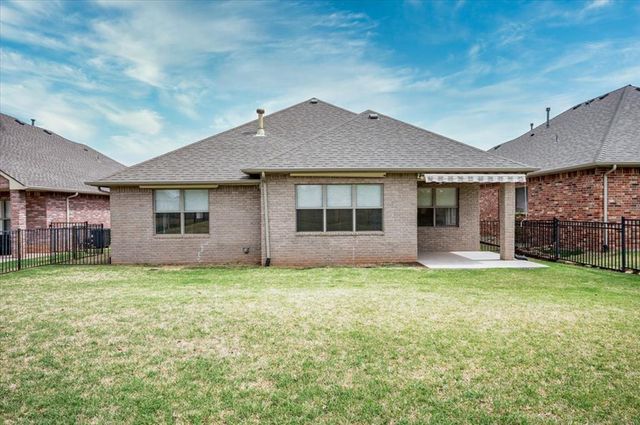 15621 Traditions Drive, Edmond, OK 73013