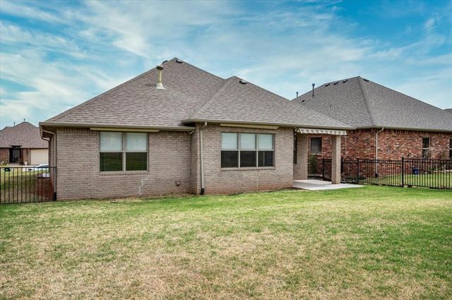 15621 Traditions Drive, Edmond, OK 73013