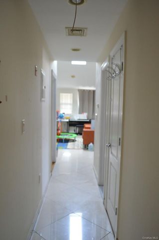 13-31 209th St, Bayside, NY 11360