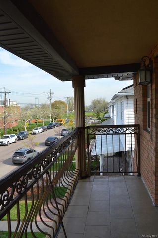 13-31 209th St, Bayside, NY 11360