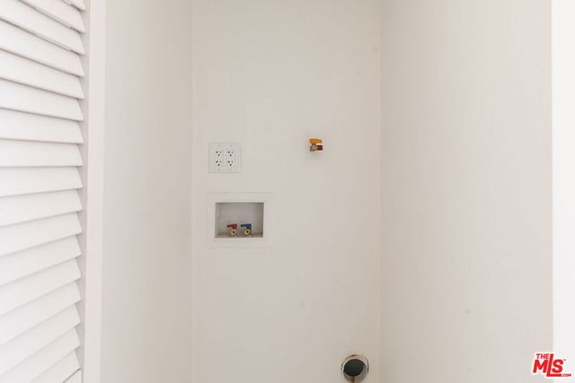 1221 5th Avenue 2, Los Angeles, CA 90019