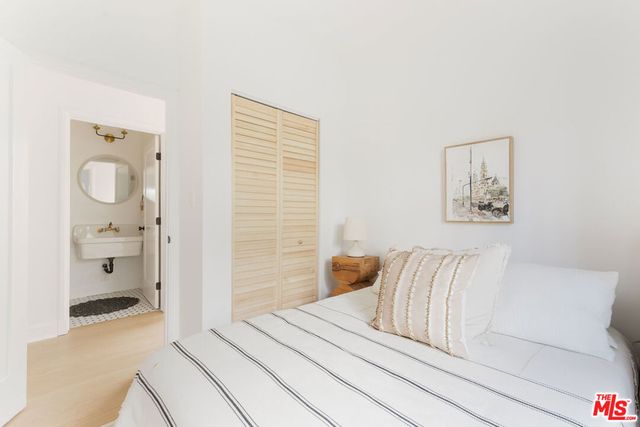 1221 5th Avenue 2, Los Angeles, CA 90019