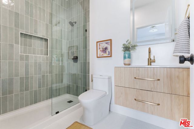 1221 5th Avenue 2, Los Angeles, CA 90019