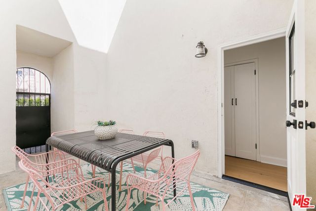 1221 5th Avenue 2, Los Angeles, CA 90019