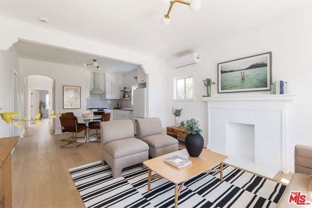 1221 5th Avenue 2, Los Angeles, CA 90019