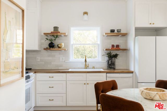 1221 5th Avenue 2, Los Angeles, CA 90019