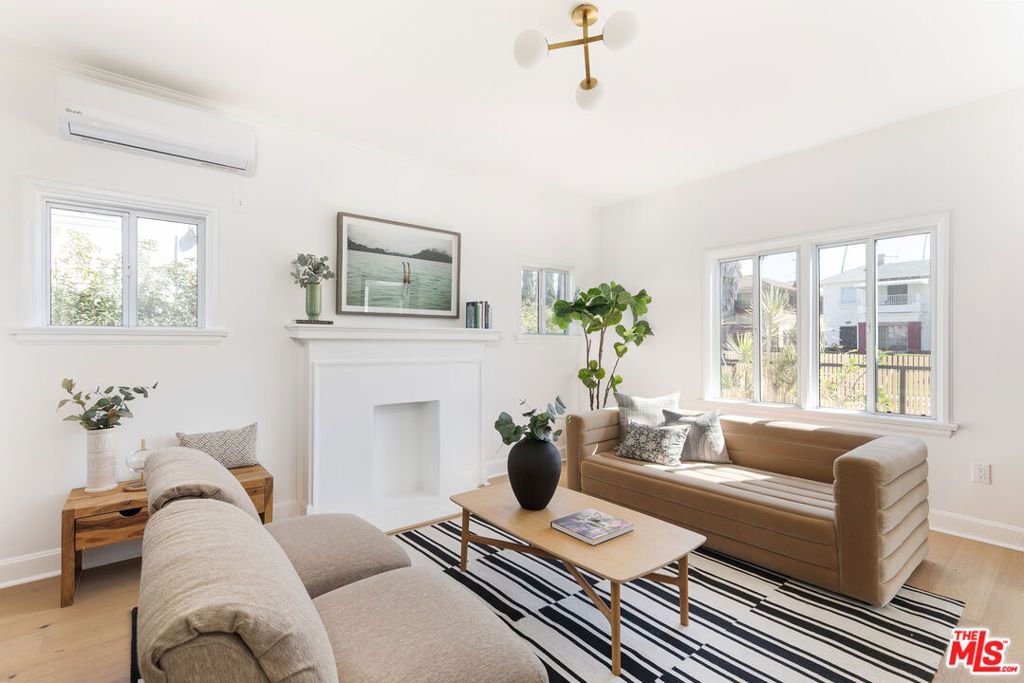 1221 5th Avenue 2, Los Angeles, CA 90019