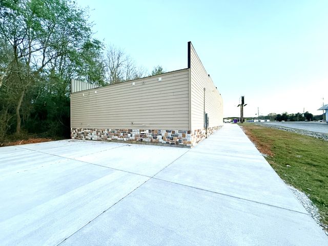 913 S College St, Winchester, TN 37398