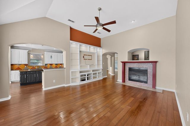 713 Mockingbird Court, Crowley, TX 76036