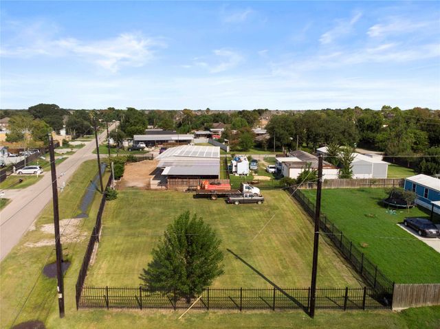 4402 Lily Lane, Fresno, TX 77545