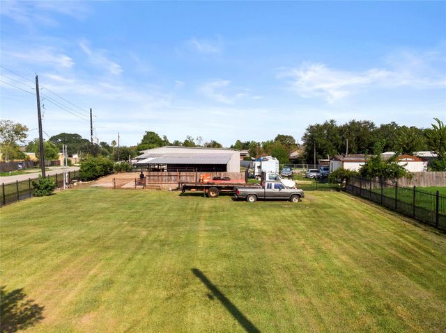 4402 Lily Lane, Fresno, TX 77545