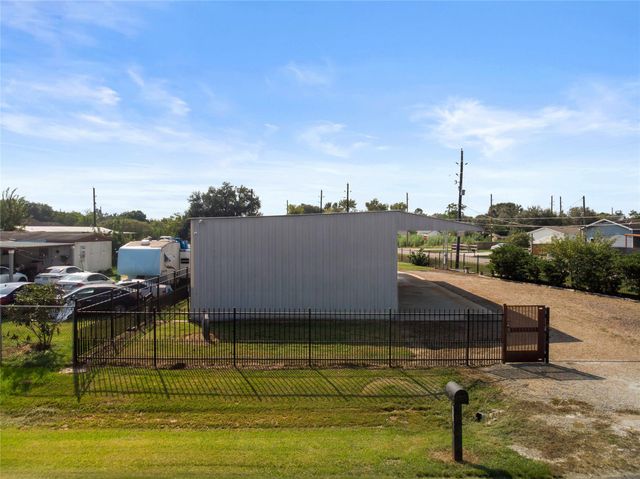 4402 Lily Lane, Fresno, TX 77545