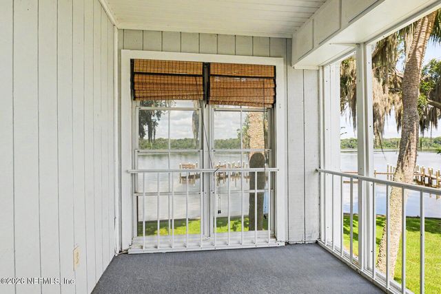 222 RIVER BEND Place BLDG C, Welaka, FL 32193