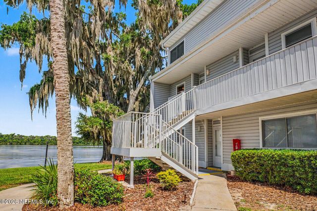 222 RIVER BEND Place BLDG C, Welaka, FL 32193