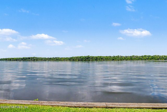 222 RIVER BEND Place BLDG C, Welaka, FL 32193