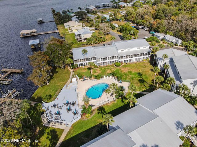 222 RIVER BEND Place BLDG C, Welaka, FL 32193